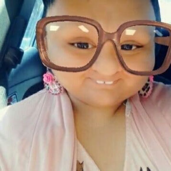 Meet the Posher Other - Meet your Posher, Valentina